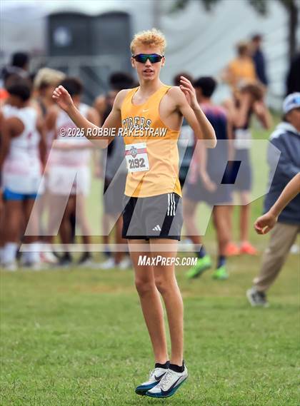 Thumbnail 1 in UIL 4A Boys Cross Country State Final photogallery.