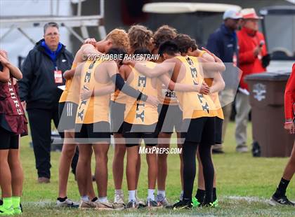Thumbnail 1 in UIL 4A Boys Cross Country State Final photogallery.
