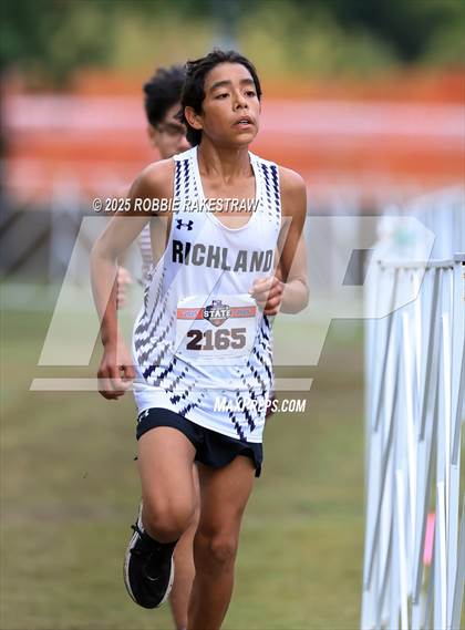Thumbnail 2 in UIL 4A Boys Cross Country State Final photogallery.