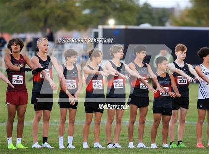 Thumbnail 2 in UIL 4A Boys Cross Country State Final photogallery.