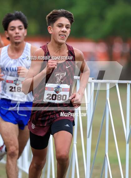 Thumbnail 1 in UIL 4A Boys Cross Country State Final photogallery.