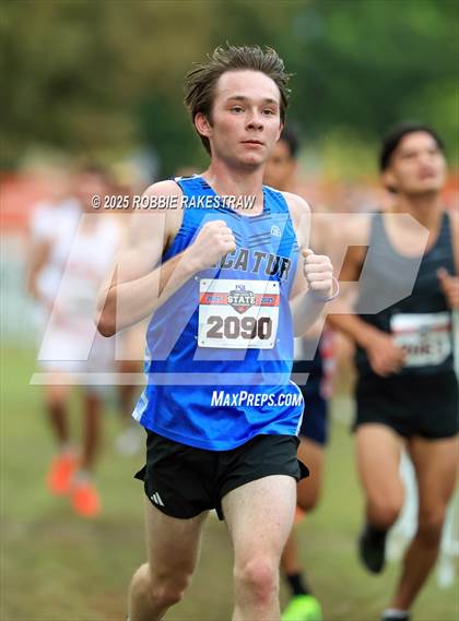 Thumbnail 1 in UIL 4A Boys Cross Country State Final photogallery.