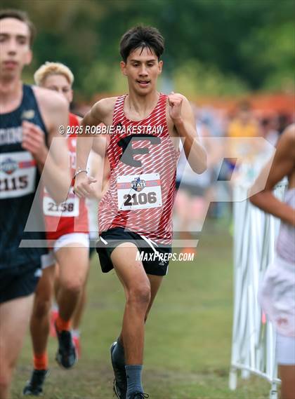 Thumbnail 1 in UIL 4A Boys Cross Country State Final photogallery.