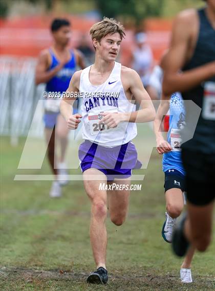 Thumbnail 2 in UIL 4A Boys Cross Country State Final photogallery.