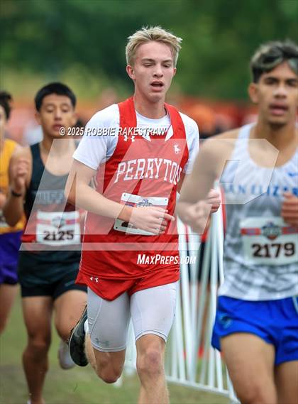 Thumbnail 2 in UIL 4A Boys Cross Country State Final photogallery.