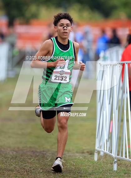 Thumbnail 2 in UIL 4A Boys Cross Country State Final photogallery.