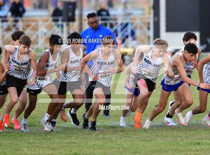 Thumbnail 1 in UIL 4A Boys Cross Country State Final photogallery.