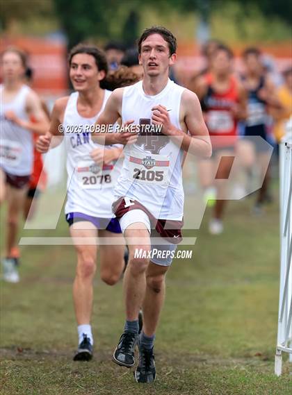 Thumbnail 2 in UIL 4A Boys Cross Country State Final photogallery.