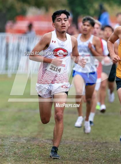 Thumbnail 3 in UIL 4A Boys Cross Country State Final photogallery.