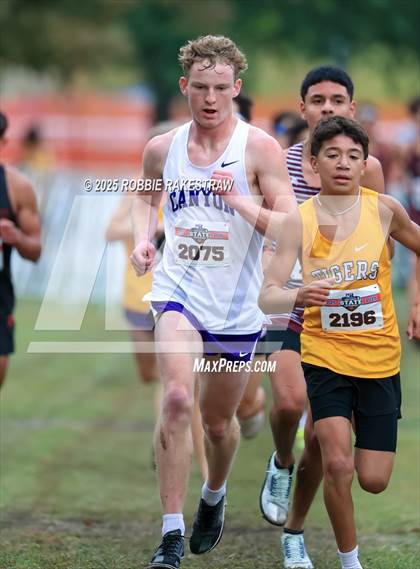 Thumbnail 3 in UIL 4A Boys Cross Country State Final photogallery.
