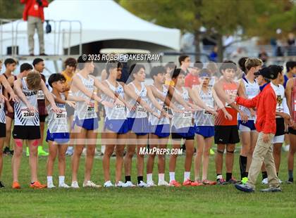 Thumbnail 2 in UIL 4A Boys Cross Country State Final photogallery.