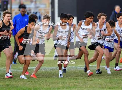 Thumbnail 2 in UIL 4A Boys Cross Country State Final photogallery.