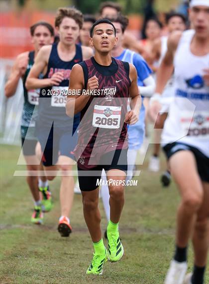 Thumbnail 2 in UIL 4A Boys Cross Country State Final photogallery.