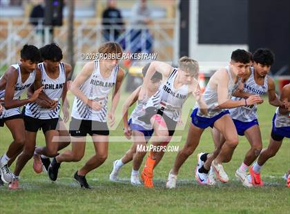 Thumbnail 3 in UIL 4A Boys Cross Country State Final photogallery.