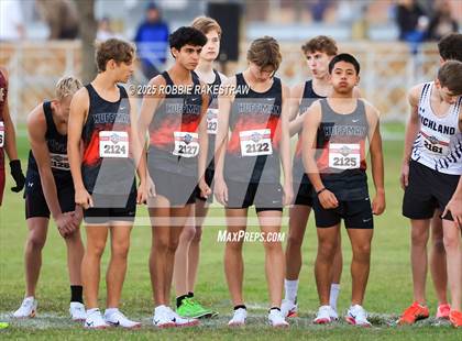 Thumbnail 1 in UIL 4A Boys Cross Country State Final photogallery.