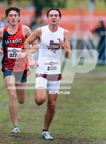 Thumbnail 3 in UIL 4A Boys Cross Country State Final photogallery.