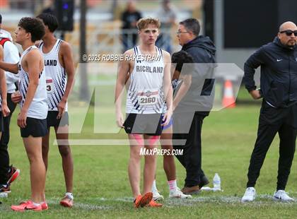 Thumbnail 3 in UIL 4A Boys Cross Country State Final photogallery.
