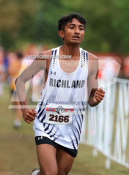Thumbnail 1 in UIL 4A Boys Cross Country State Final photogallery.