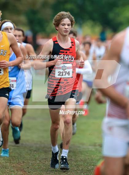 Thumbnail 2 in UIL 4A Boys Cross Country State Final photogallery.