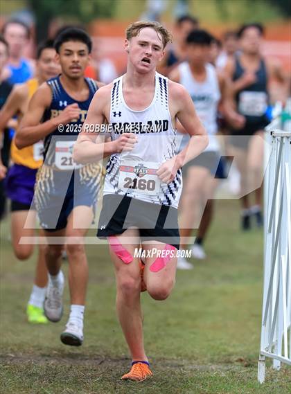 Thumbnail 2 in UIL 4A Boys Cross Country State Final photogallery.