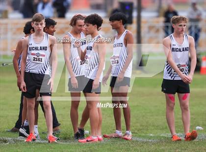 Thumbnail 1 in UIL 4A Boys Cross Country State Final photogallery.