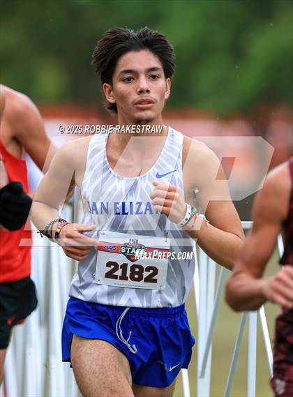 Thumbnail 2 in UIL 4A Boys Cross Country State Final photogallery.