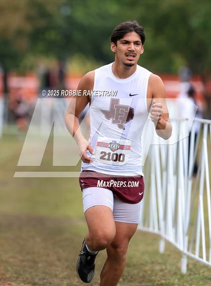 Thumbnail 2 in UIL 4A Boys Cross Country State Final photogallery.