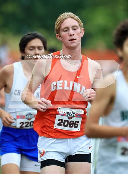 Thumbnail 1 in UIL 4A Boys Cross Country State Final photogallery.