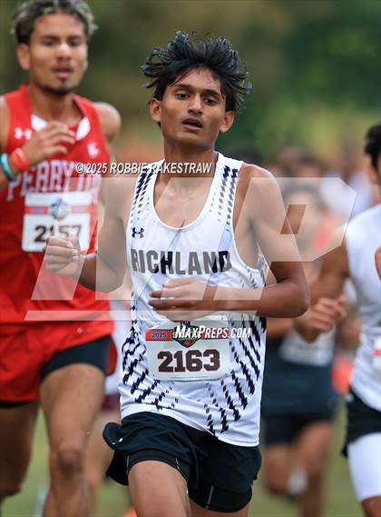 Thumbnail 3 in UIL 4A Boys Cross Country State Final photogallery.