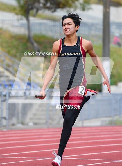 Thumbnail 2 in 6th Annual Meb Keflezighi Invitational photogallery.