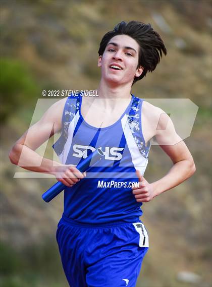 Thumbnail 2 in 6th Annual Meb Keflezighi Invitational photogallery.