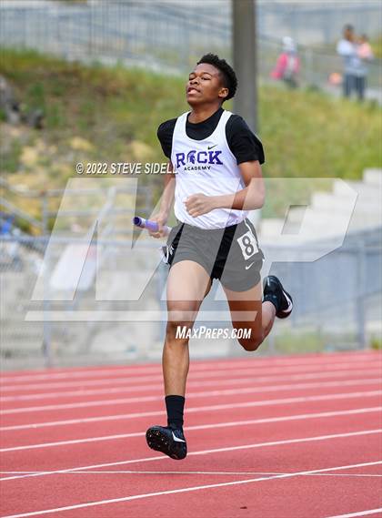 Thumbnail 1 in 6th Annual Meb Keflezighi Invitational photogallery.