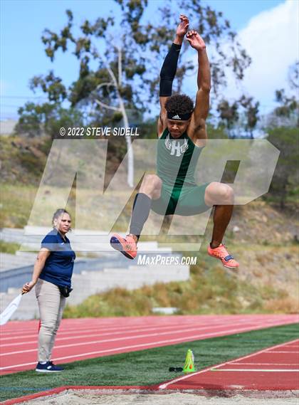 Thumbnail 2 in 6th Annual Meb Keflezighi Invitational photogallery.