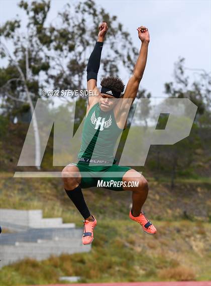 Thumbnail 2 in 6th Annual Meb Keflezighi Invitational photogallery.