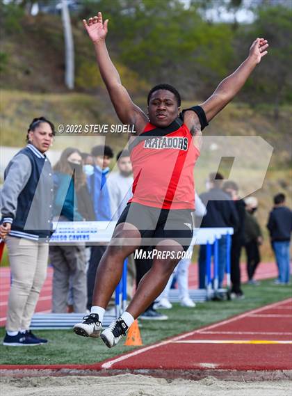 Thumbnail 1 in 6th Annual Meb Keflezighi Invitational photogallery.
