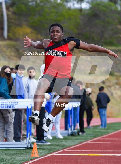 Thumbnail 3 in 6th Annual Meb Keflezighi Invitational photogallery.