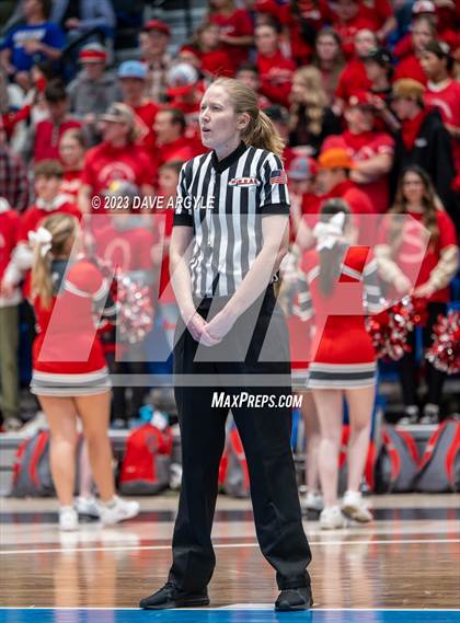 Thumbnail 1 in Kanab vs. Beaver (UHSAA 2A Final) photogallery.