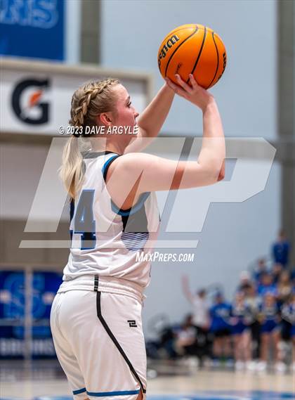 Thumbnail 1 in Kanab vs. Beaver (UHSAA 2A Final) photogallery.