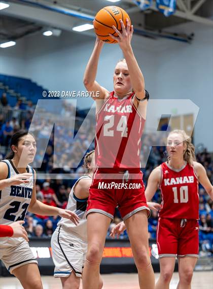 Thumbnail 1 in Kanab vs. Beaver (UHSAA 2A Final) photogallery.