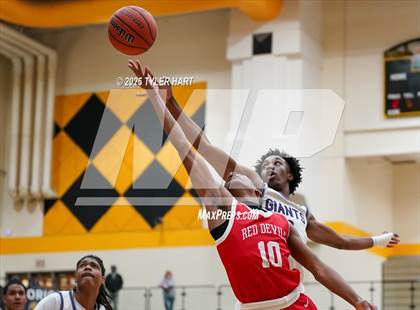 Thumbnail 3 in Ben Davis vs. Pike (IHSAA 4A Sectional Semi Final) photogallery.