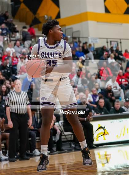 Thumbnail 2 in Ben Davis vs. Pike (IHSAA 4A Sectional Semi Final) photogallery.