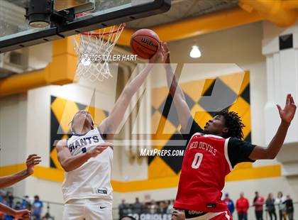 Thumbnail 3 in Ben Davis vs. Pike (IHSAA 4A Sectional Semi Final) photogallery.