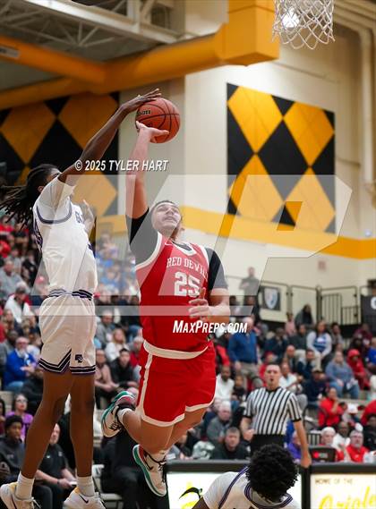Thumbnail 3 in Ben Davis vs. Pike (IHSAA 4A Sectional Semi Final) photogallery.