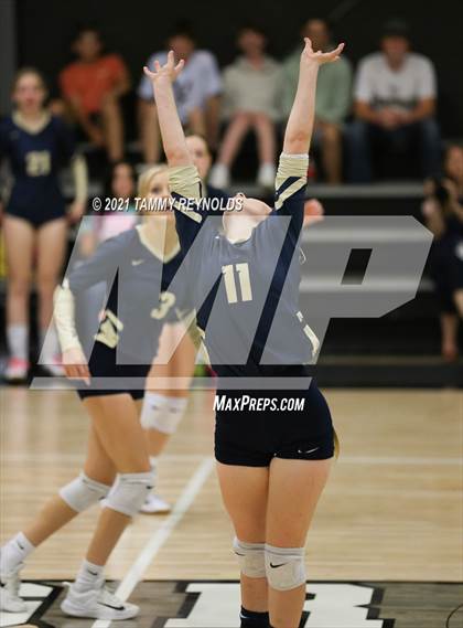 Thumbnail 2 in Perrin-Whitt vs Graford photogallery.