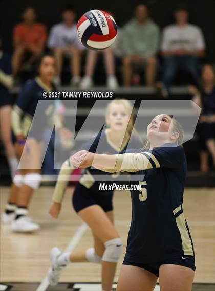 Thumbnail 3 in Perrin-Whitt vs Graford photogallery.
