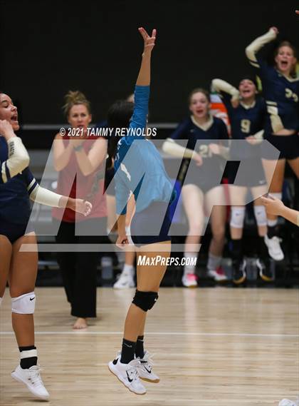 Thumbnail 2 in Perrin-Whitt vs Graford photogallery.