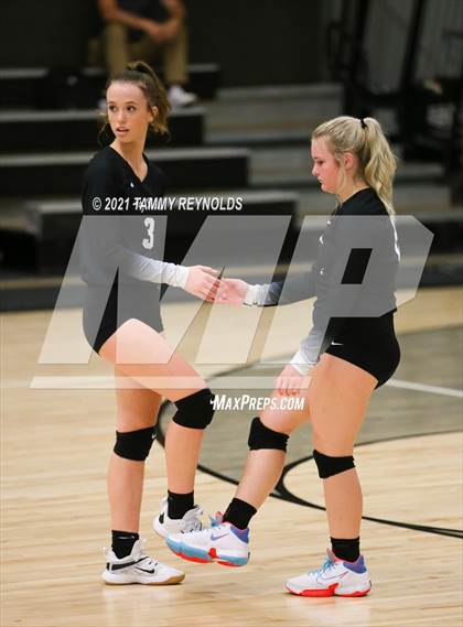 Thumbnail 1 in Perrin-Whitt vs Graford photogallery.