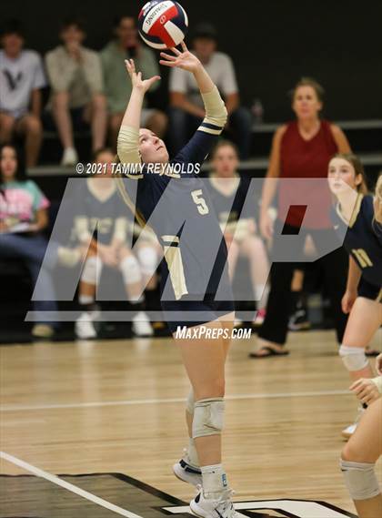 Thumbnail 2 in Perrin-Whitt vs Graford photogallery.