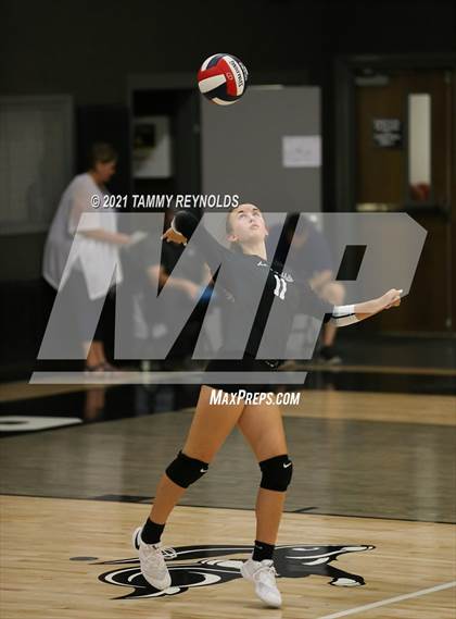 Thumbnail 2 in Perrin-Whitt vs Graford photogallery.