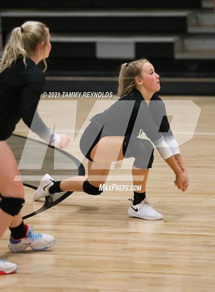 Thumbnail 3 in Perrin-Whitt vs Graford photogallery.